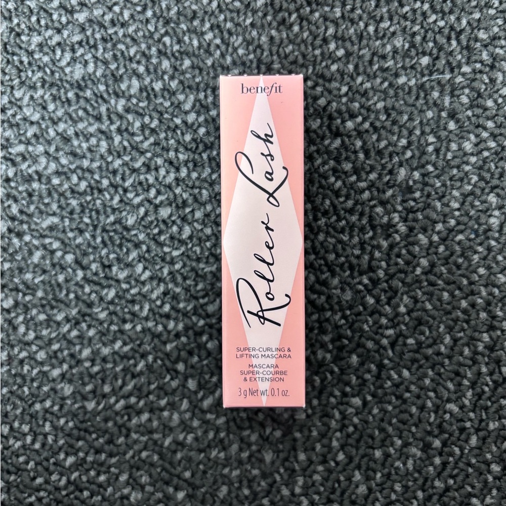 Benefit Hook 'N' Roll Mascara in Black and Pink Mini Size